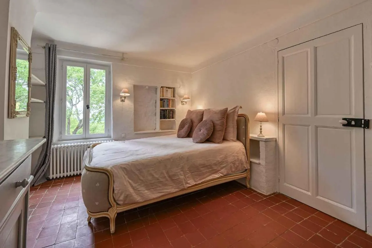 Santonne Villa Apt 0*,