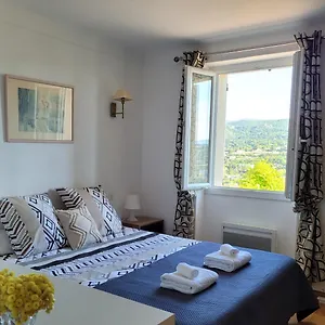 Séjour chez l'habitant Le Jardin Des Oliviers, Apt
